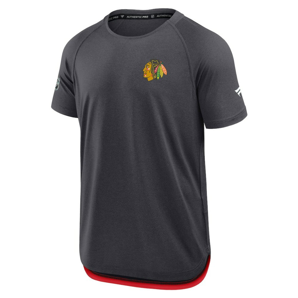 Chicago Blackhawks Fanatics Authentic Pro Rink Raglan Performance T-Shirt - Charcoal | US 202495387