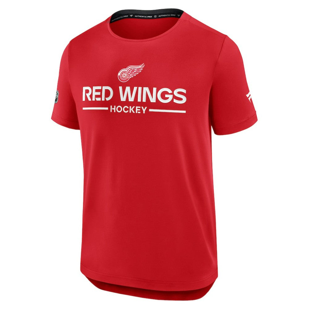 Detroit Red Wings Fanatics Authentic Pro Rink Tech T-Shirt - Red | US 202495600