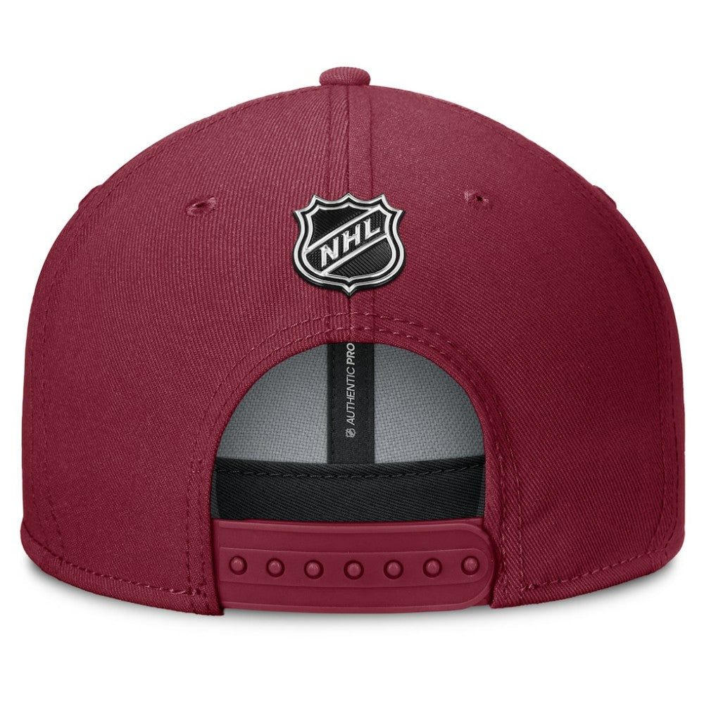 Colorado Avalanche Fanatics Authentic Pro Rink Lockup Snapback Hat - Burgundy | US 202499175