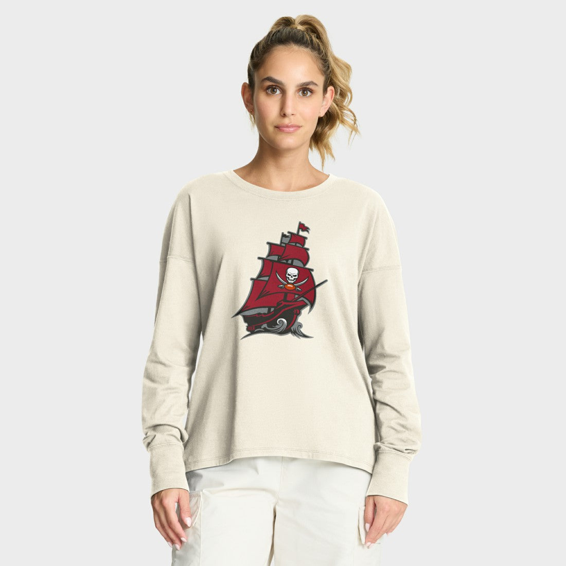 Tampa Bay Buccaneers Women's Dove Legacy Long Sleeve T-Shirt - Cream T-shirts