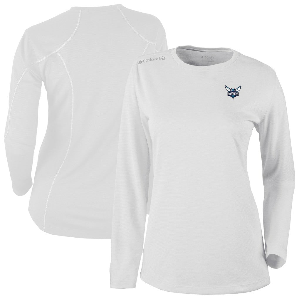 Charlotte Hornets Women's Omni-Wick Shotgun Pullover Top White - Columbia