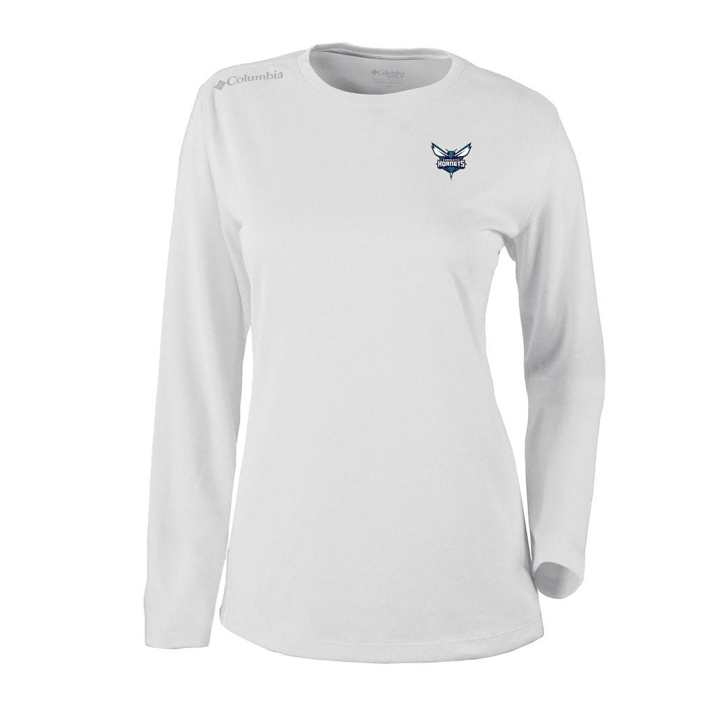 Charlotte Hornets Women's Omni-Wick Shotgun Pullover Top White - Columbia