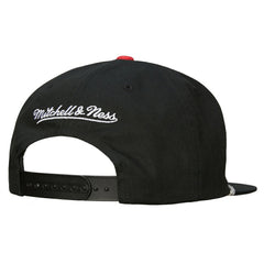 Chicago Bulls Ascend Deadstock Snapback Hat Black - Mitchell & Ness