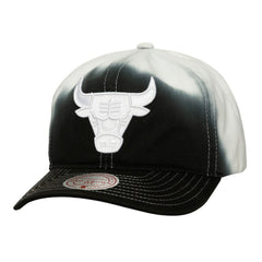 Chicago Bulls Dip Dye Pro Crown Adjustable Hat Black/White - Mitchell & Ness