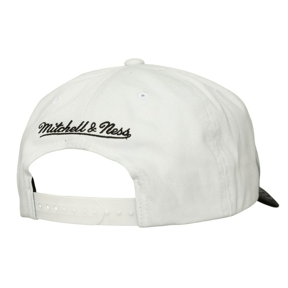 Chicago Bulls Dip Dye Pro Crown Adjustable Hat Black/White - Mitchell & Ness