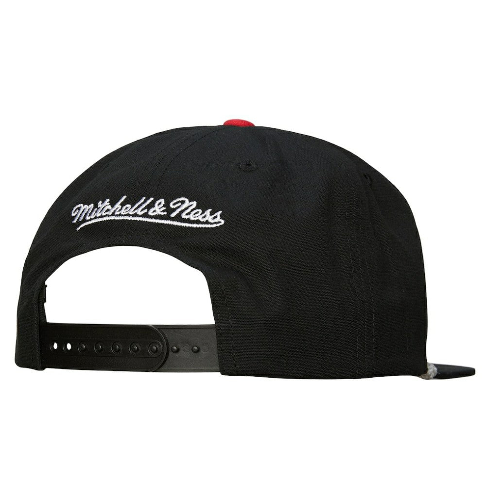 Chicago Blackhawks Mitchell & Ness Ascend Deadstock Snapback Hat - Black | US 202545022