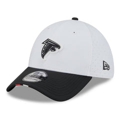 Atlanta Falcons New Era 2025 NFL Training Camp 39THIRTY Flex Hat - White/Black Hats