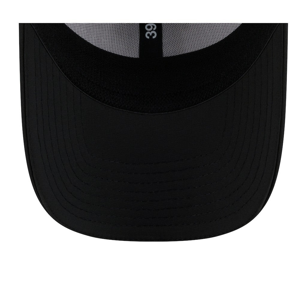 Atlanta Falcons New Era 2025 NFL Training Camp 39THIRTY Flex Hat - White/Black Hats