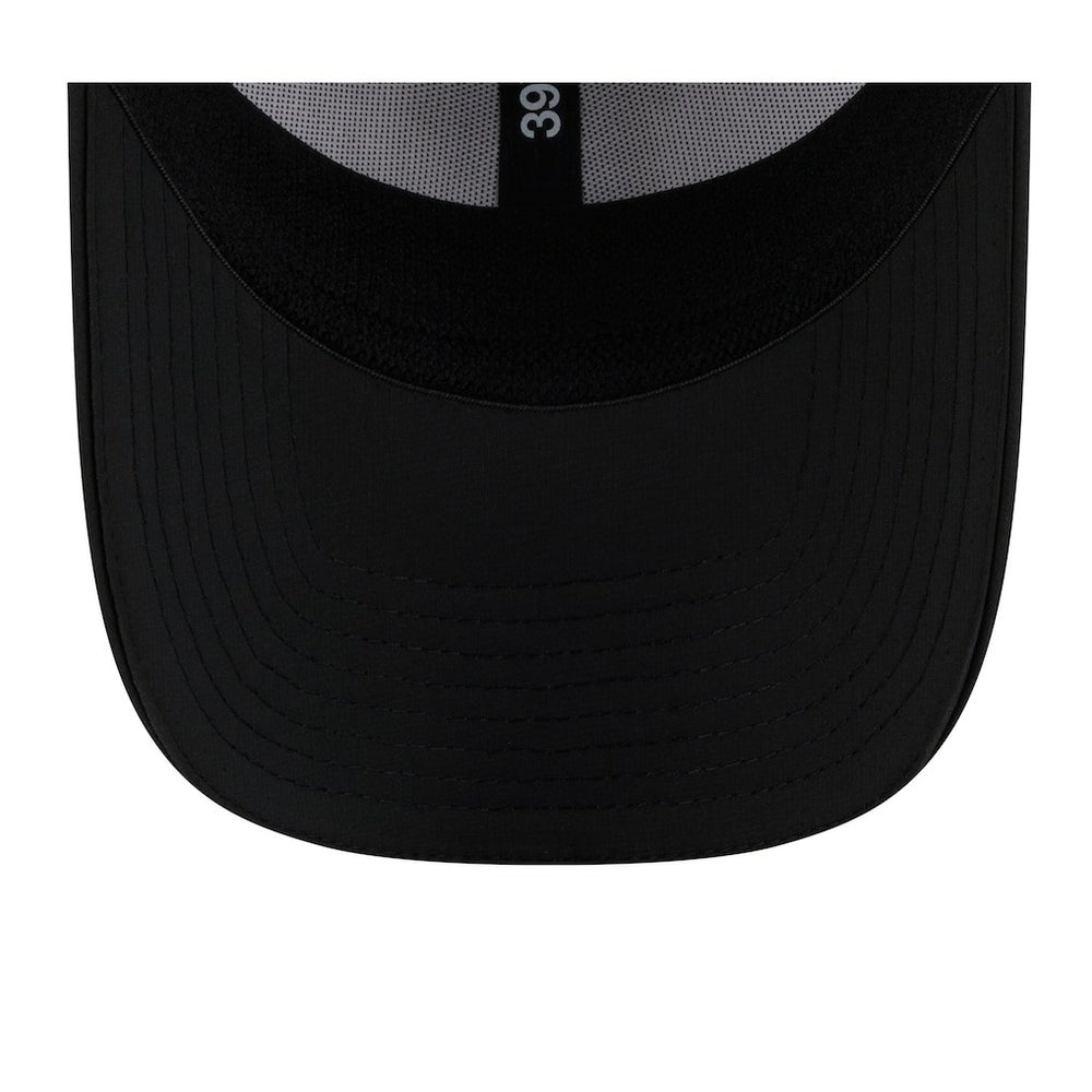 Atlanta Falcons New Era 2025 NFL Training Camp 39THIRTY Flex Hat - White/Black Hats