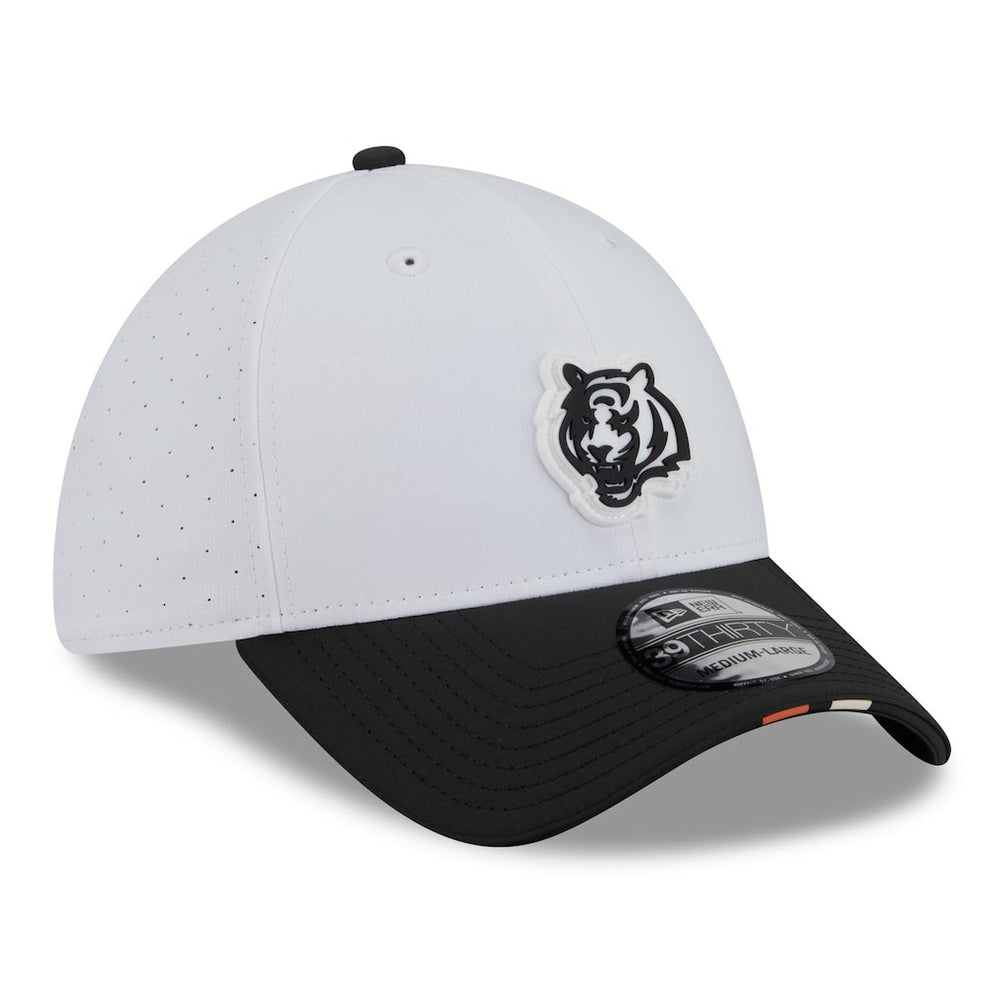 Cincinnati Bengals New Era 2025 NFL Training Camp 39THIRTY Flex Hat - White/Black Hats