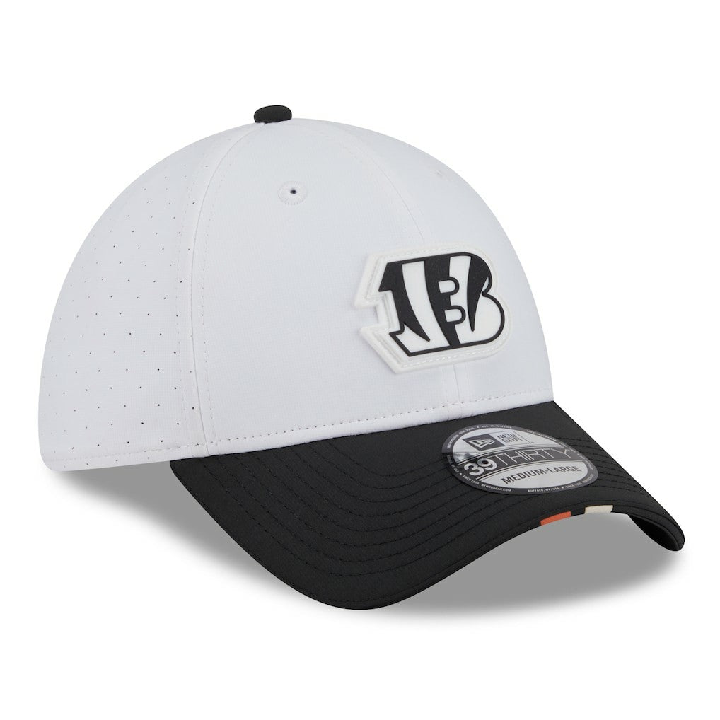 Cincinnati Bengals New Era 2025 NFL Training Camp 39THIRTY Flex Hat - White/Black Hats