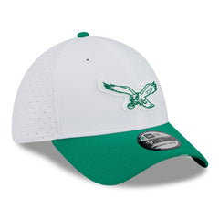 Philadelphia Eagles New Era 2025 NFL Training Camp Throwback Logo 39THIRTY Flex Hat - White/Kelly Green Hats