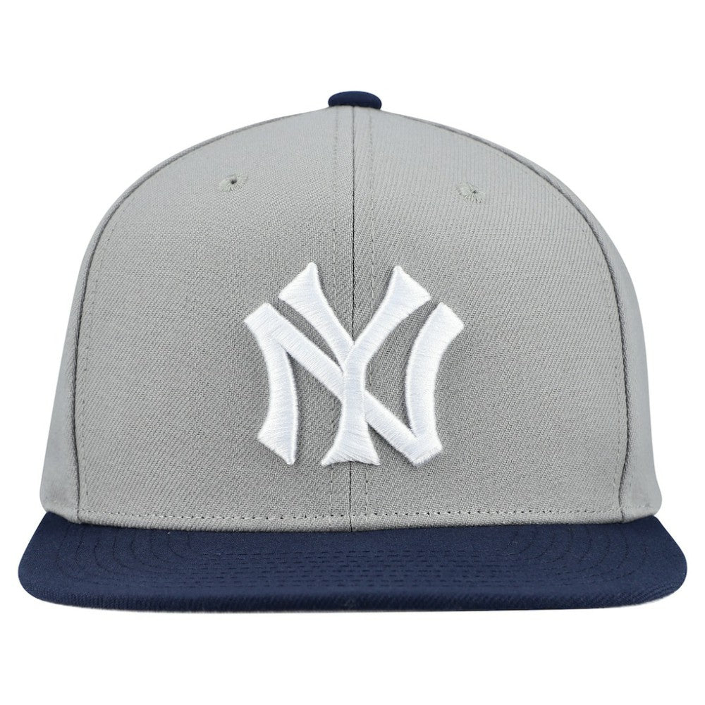 New York Yankees Mitchell & Ness Cooperstown Collection Basic Flip Snapback Hat - Gray Hats