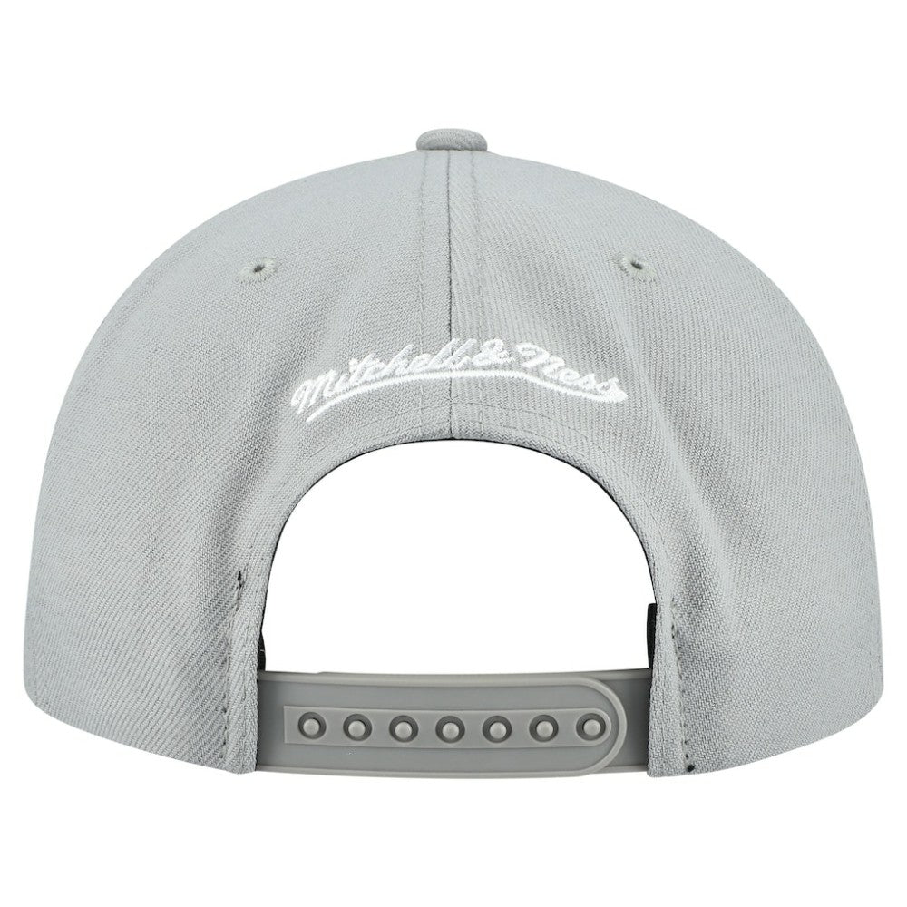 Chicago White Sox Mitchell & Ness Cooperstown Collection Basic Flip Snapback Hat - Gray Hats