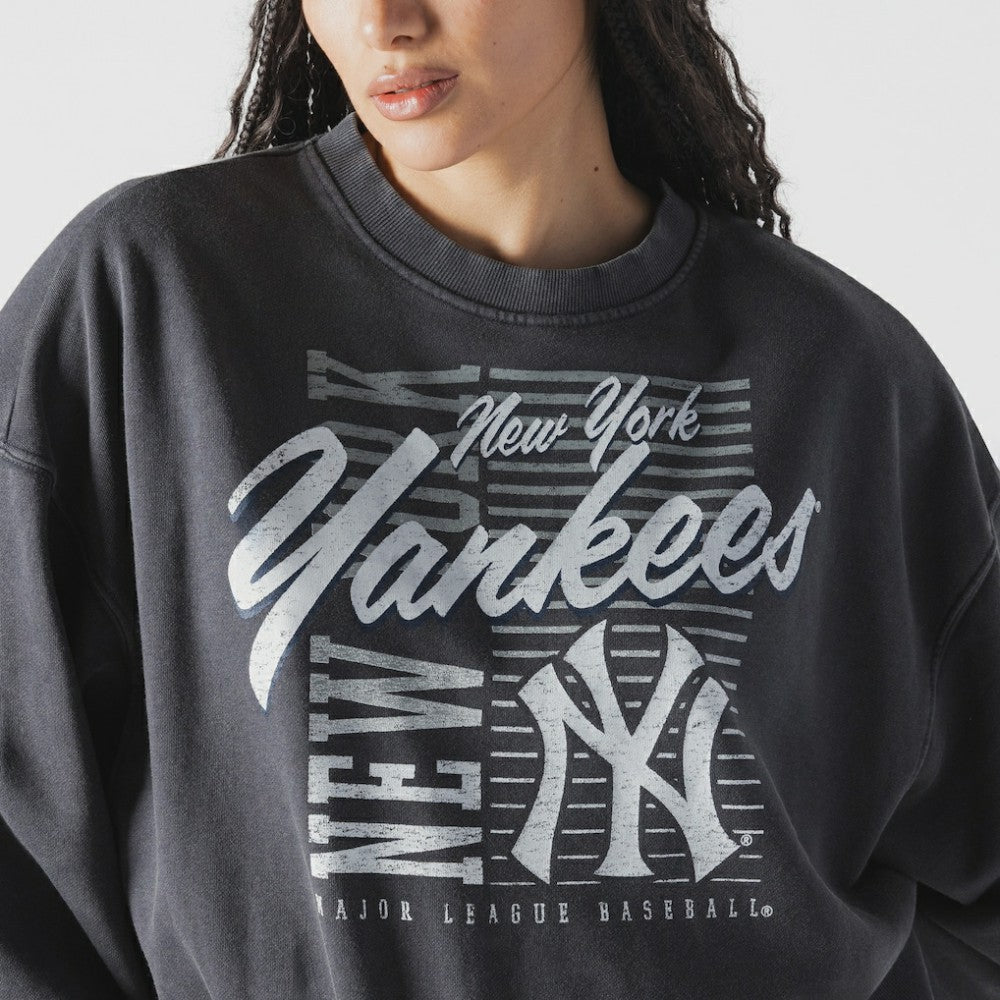 New York Yankees New Era Women's Boxy Mineral Wash Dolmen Sleeve Cropped Sweatshirt - Navy Sweatshirts