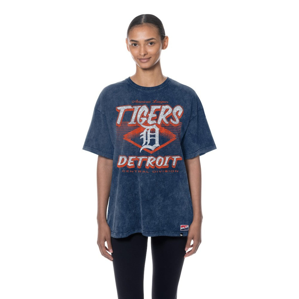 Detroit Tigers New Era Women's Mineral Wash Oversized T-Shirt - Navy T-shirts