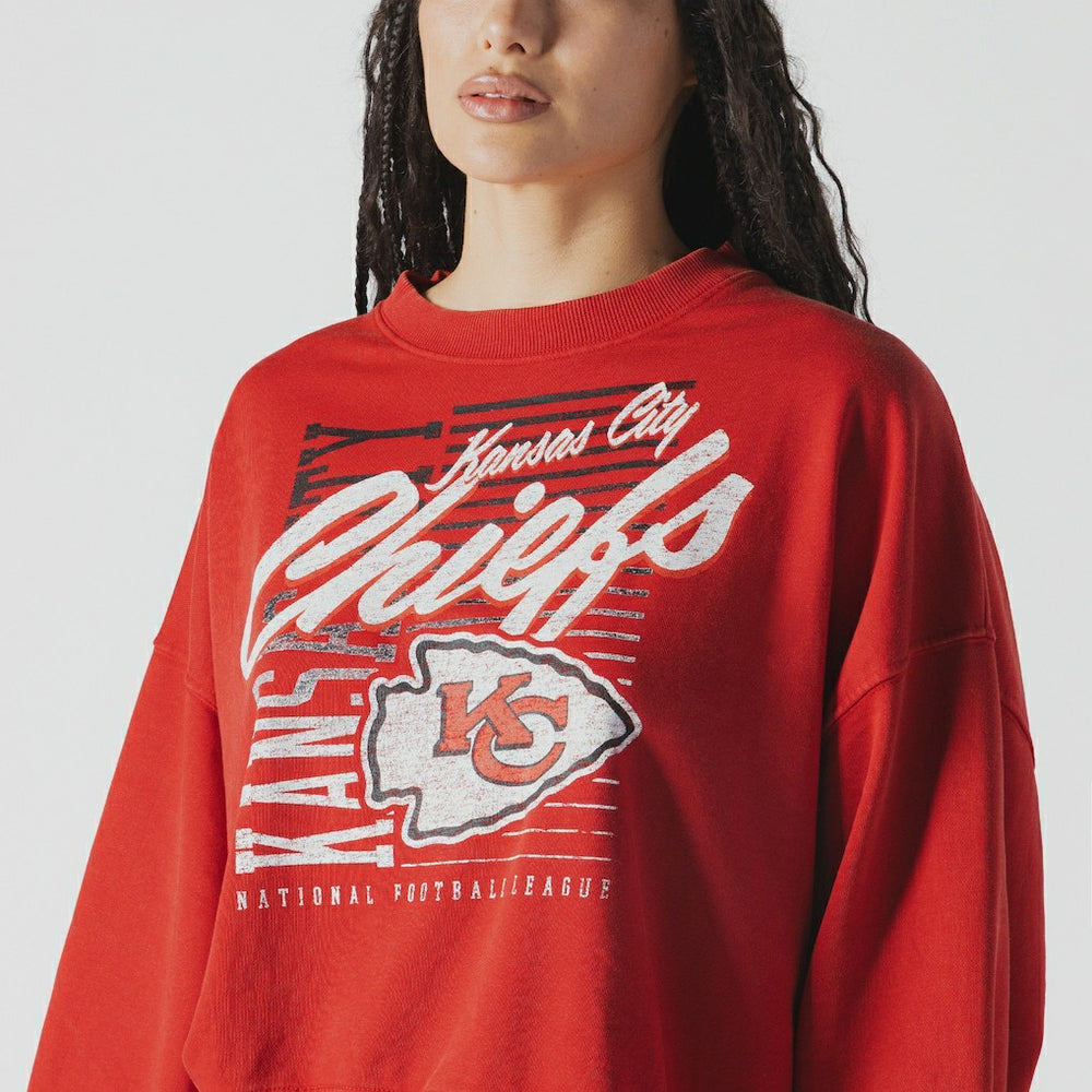 Kansas City Chiefs New Era Women's Oversized Throwback Mineral Wash Crew Neck Sweatshirt - Red Sweatshirts