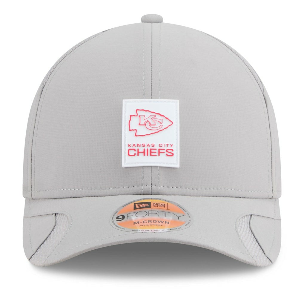 Kansas City Chiefs New Era 2025 Sideline M-Crown 9FORTY Adjustable Hat - Gray Hats