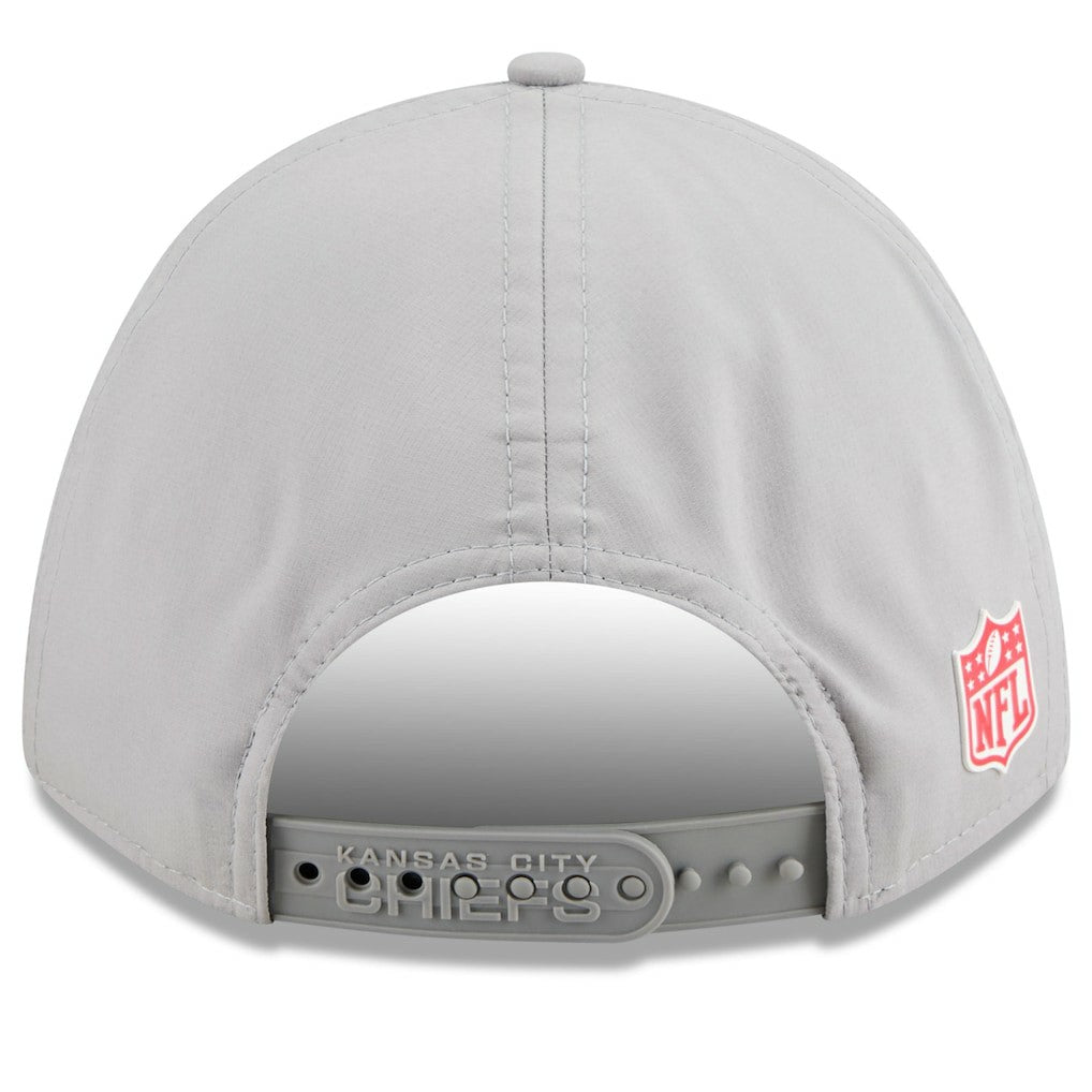 Kansas City Chiefs New Era 2025 Sideline M-Crown 9FORTY Adjustable Hat - Gray Hats