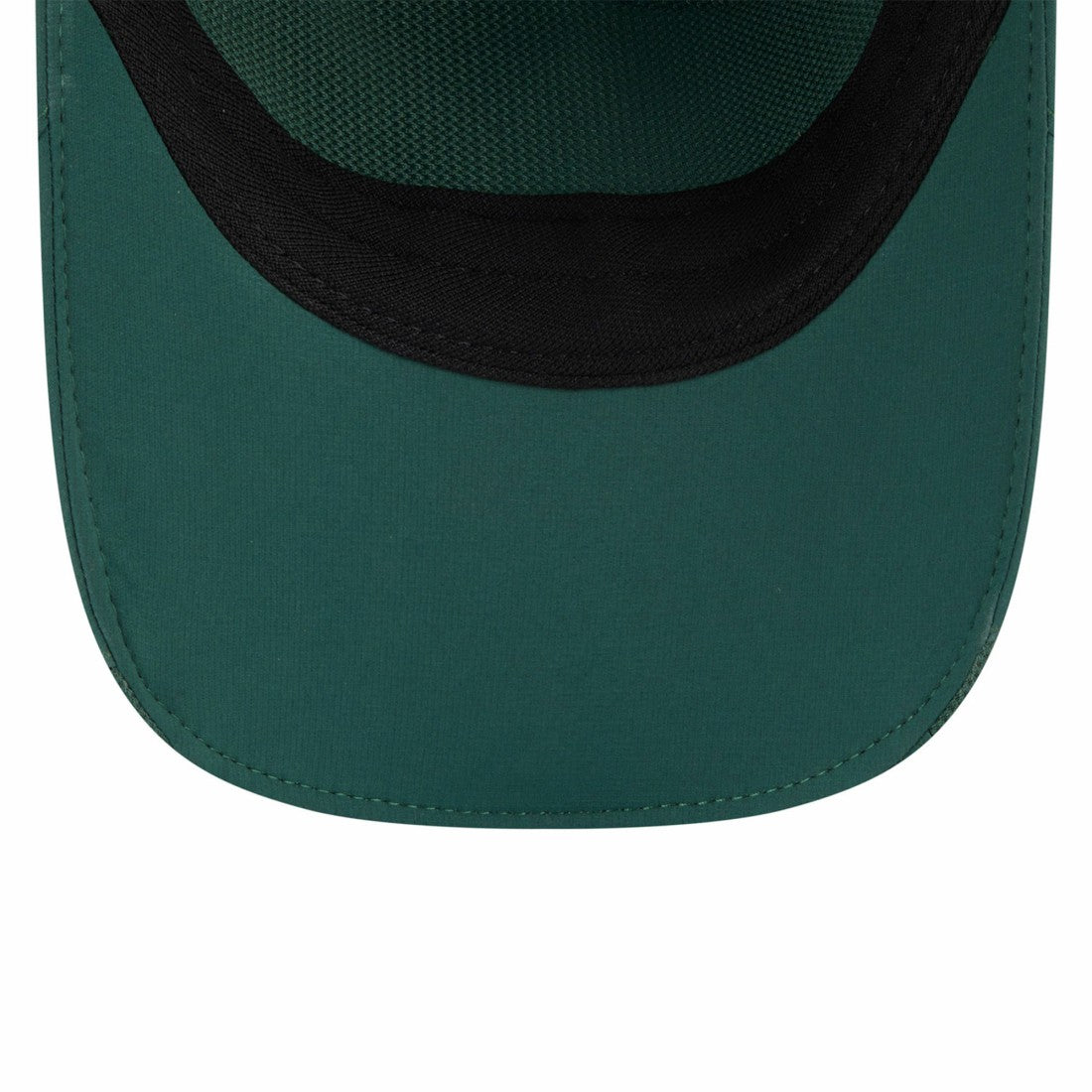 Green Bay Packers New Era 2025 Sideline Runner Adjustable Hat - Green Hats