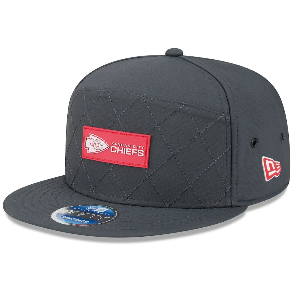 Kansas City Chiefs New Era 2025 Sideline Cold Weather Split Panel 9FIFTY Snapback Hat - Charcoal Hats