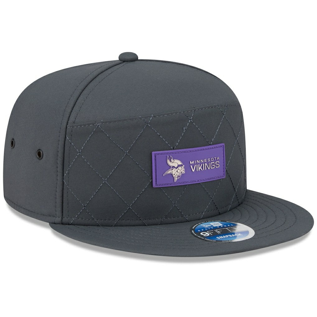 Minnesota Vikings New Era 2025 Sideline Cold Weather Split Panel 9FIFTY Snapback Hat - Charcoal Hats