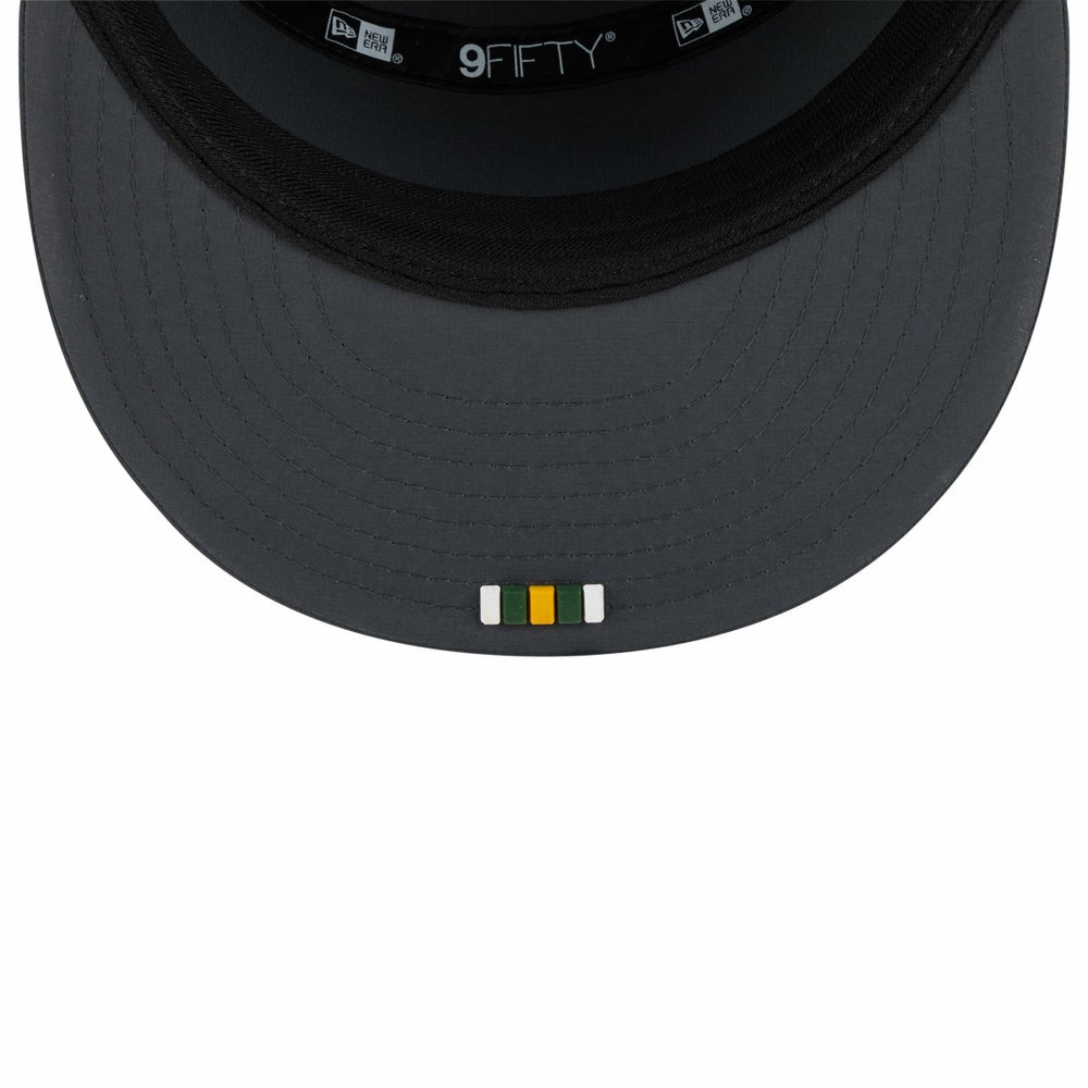 Green Bay Packers New Era 2025 Sideline Cold Weather Split Panel 9FIFTY Snapback Hat - Charcoal Hats