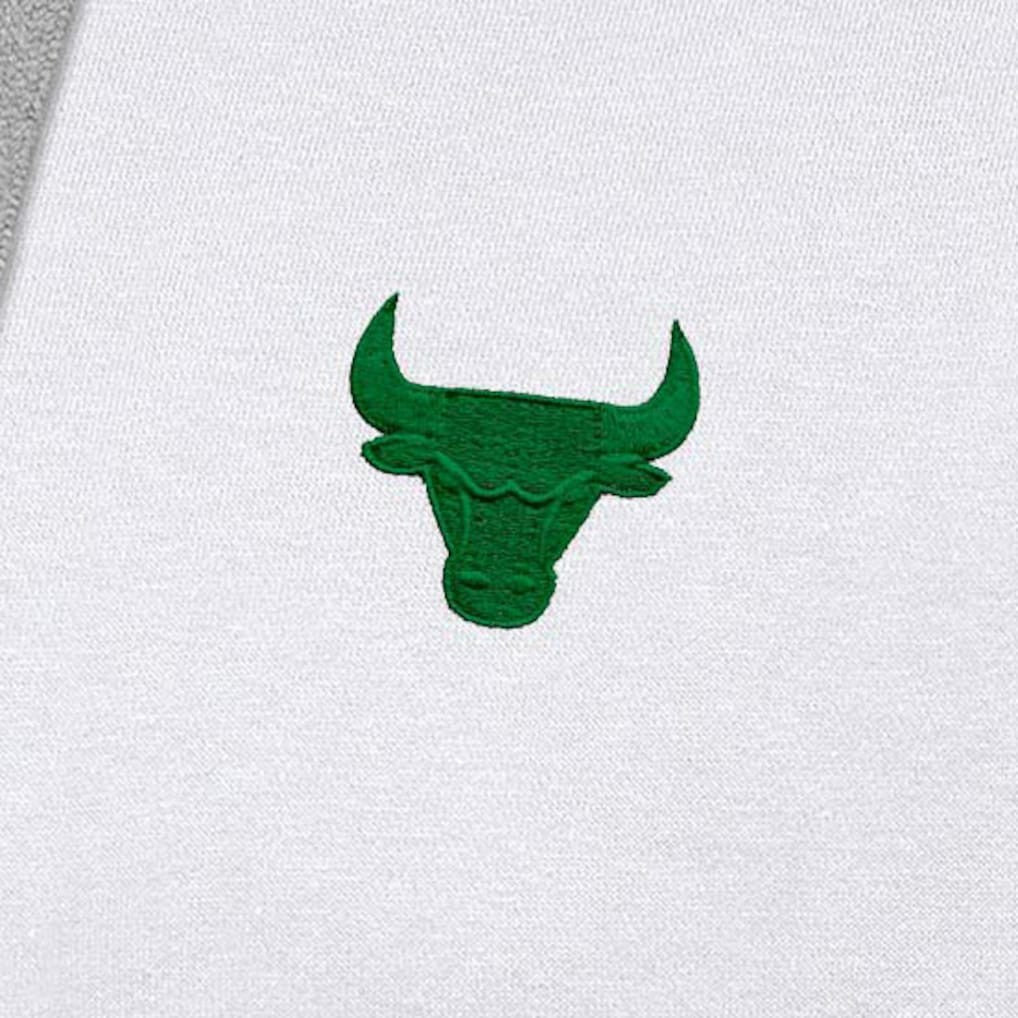 Chicago Bulls Antigua St. Patrick's Day Victory Raglan Pullover Hoodie White outlet