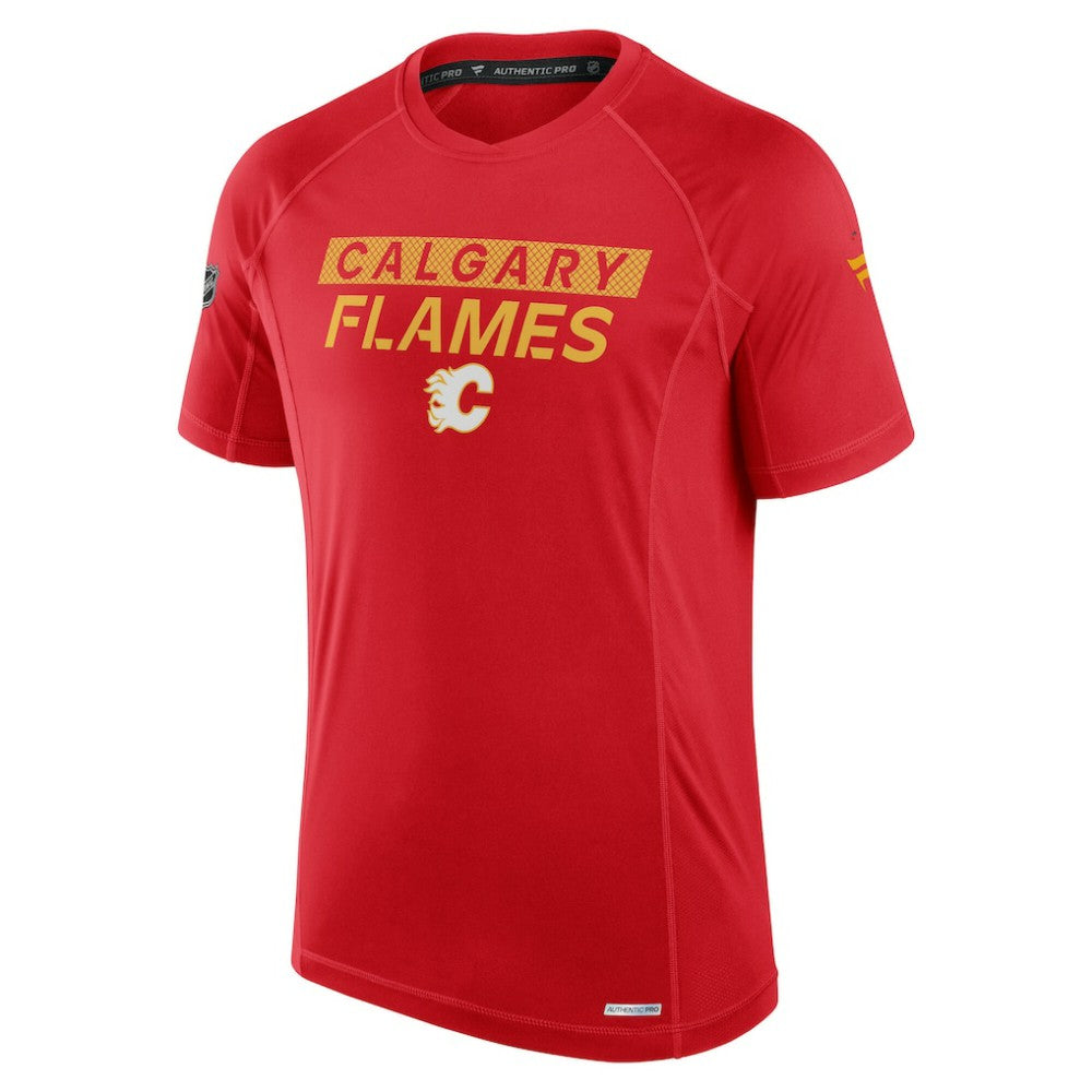 Calgary Flames Fanatics Authentic Pro Rink Tech T-Shirt - Red | US 202687801