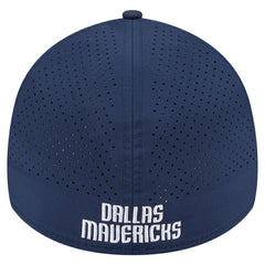 Dallas Mavericks Featherweight Poly Rope Flex 39Thirty Hat Blue - New Era