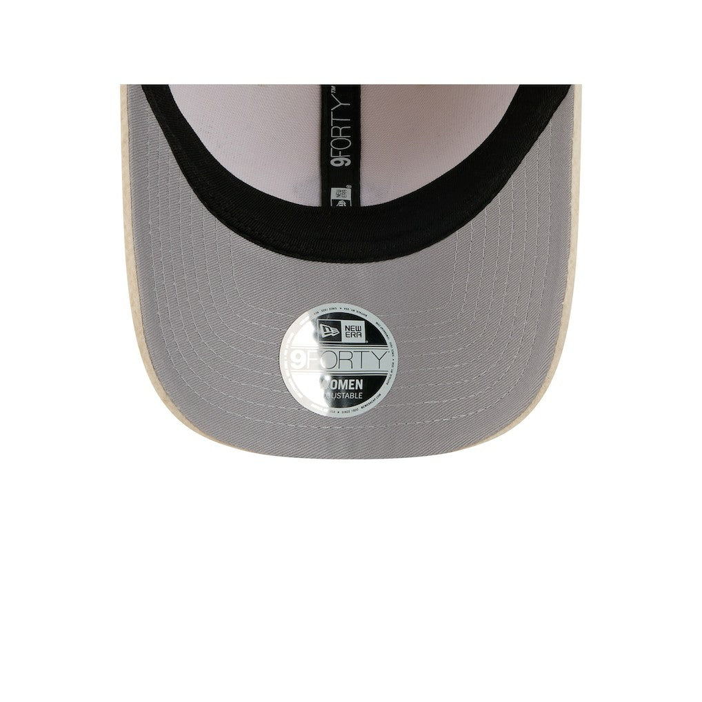 Chicago Bears New Era Women's Comfy 9FORTY Adjustable Hat - Cream Hats