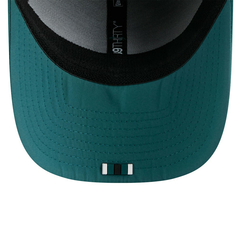 Philadelphia Eagles New Era 2025 Sideline 39THIRTY Flex Hat - Midnight Green Hats