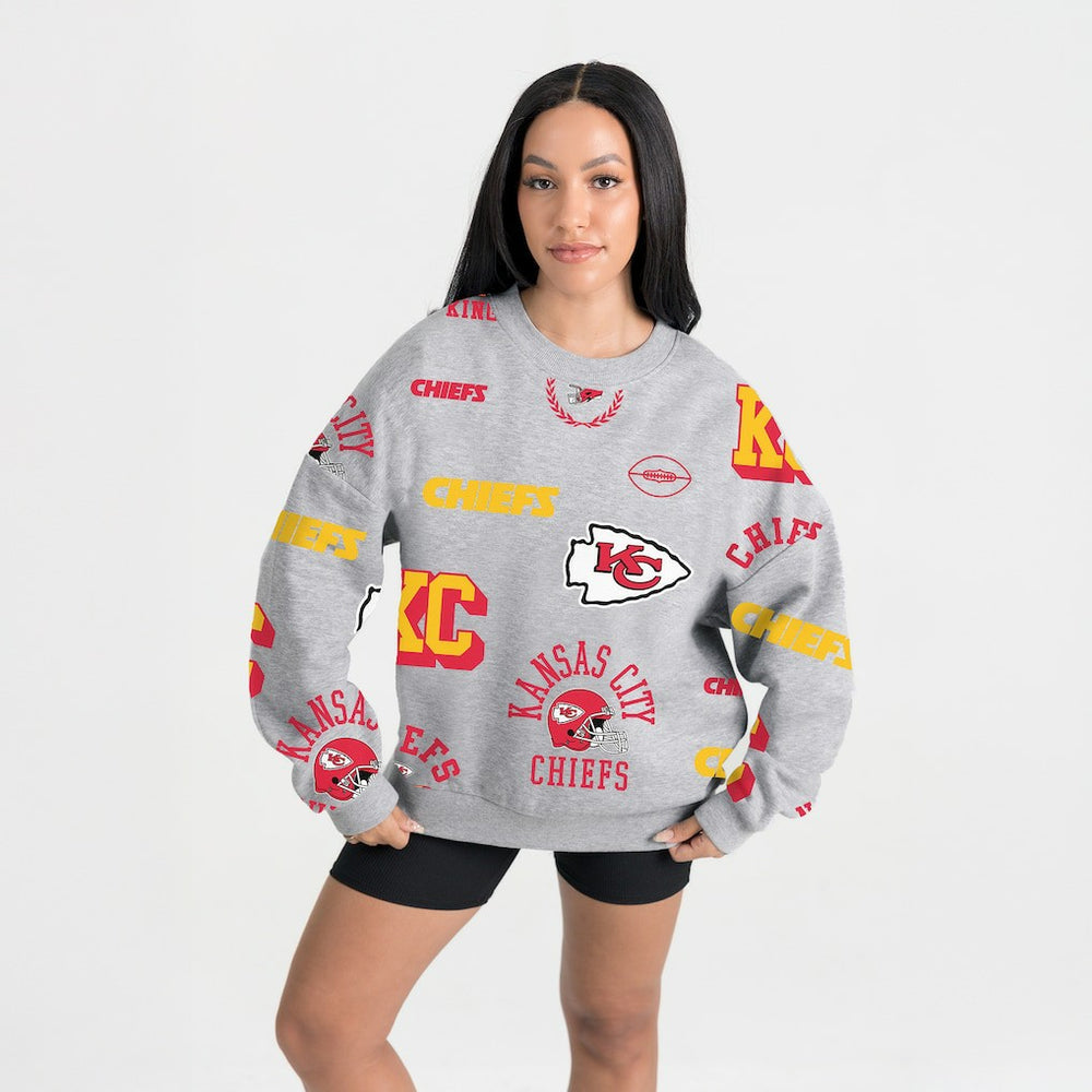Kansas City Chiefs Gameday Couture Women's Always On Repeat Fleece Sweatshirt - Heather Gray Sweatshirts