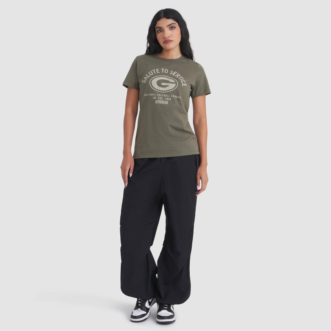 Green Bay Packers Women's 2025 Salute to Service Sideline T-Shirt - Olive T-shirts