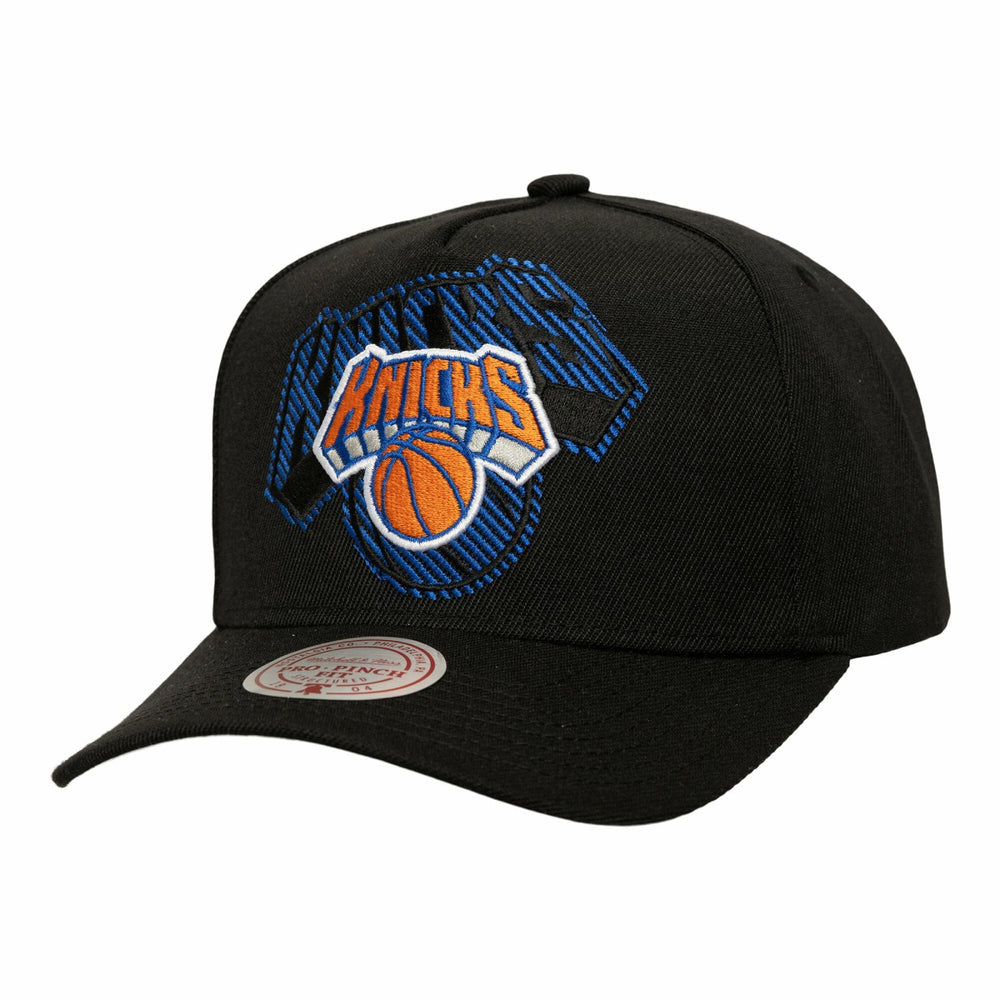 New York Knicks Tilted Pro Pinch Adjustable Hat Black - Mitchell & Ness