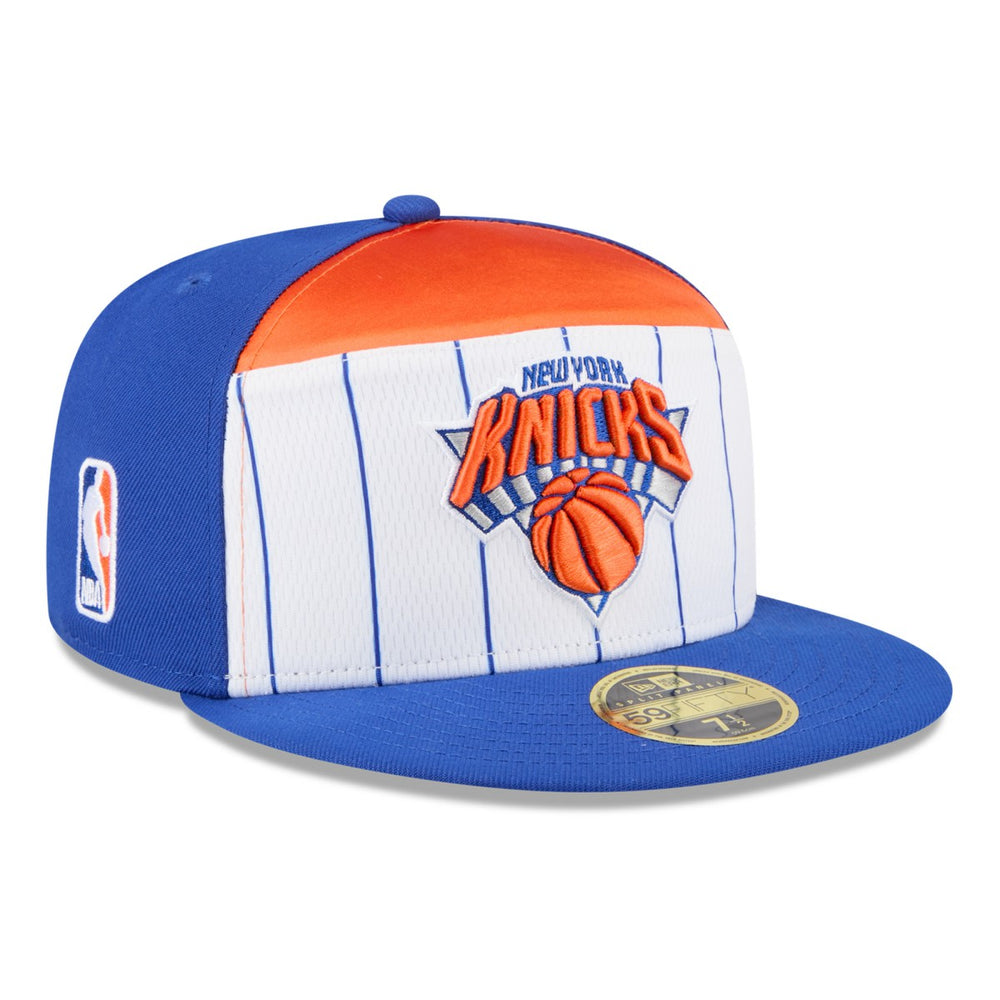 New York Knicks 2025 NBA Tip Off Split Panel 59FIFTY Fitted Hat White/Blue - New Era
