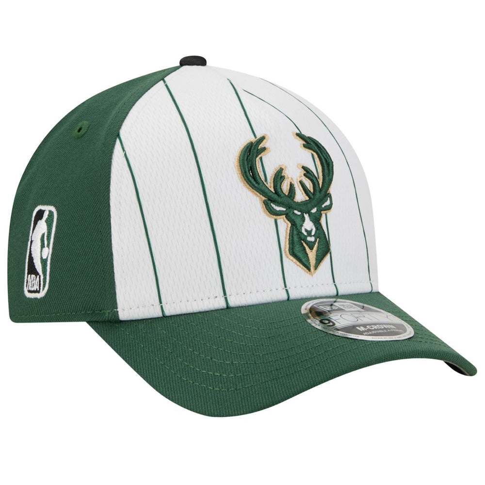 Milwaukee Bucks 2025 NBA Tip Off M-Crown A-Frame 9FORTY Adjustable Hat White/Hunter Green - New Era