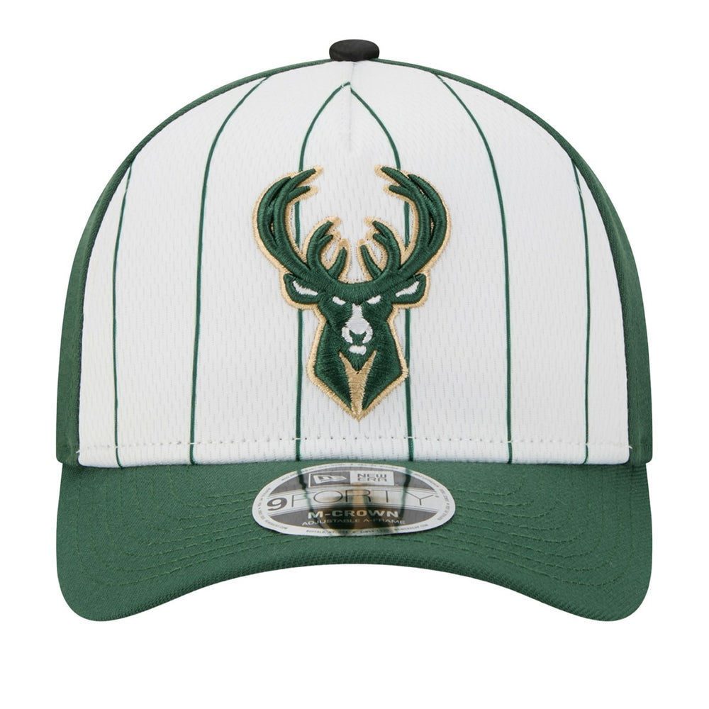 Milwaukee Bucks 2025 NBA Tip Off M-Crown A-Frame 9FORTY Adjustable Hat White/Hunter Green - New Era