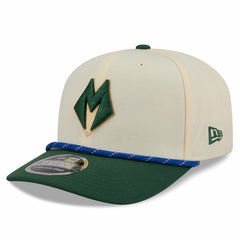 Milwaukee Bucks 2025/26 City Edition 9SEVENTY Adjustable Hat Cream/Hunter Green - New Era