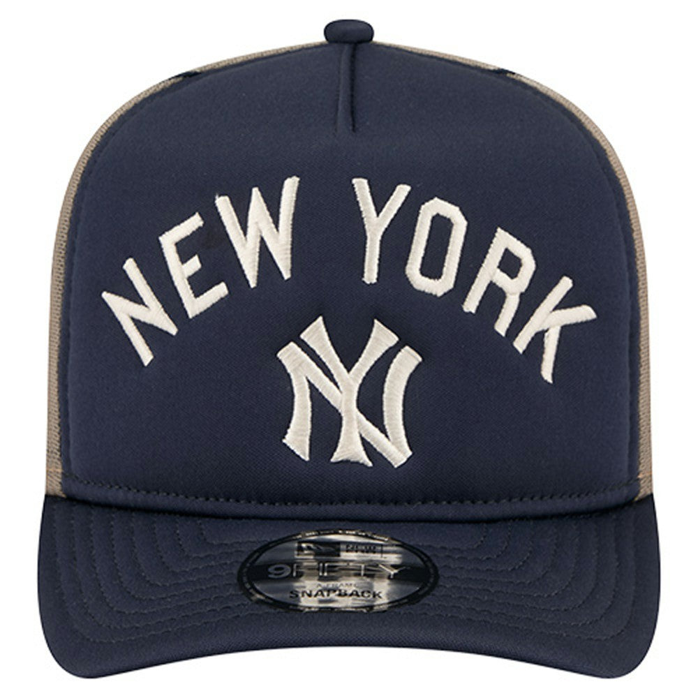 New York Yankees New Era Vintage Arched Foam Front 9FIFTY A-Frame Adjustable Trucker Hat - Navy Hats