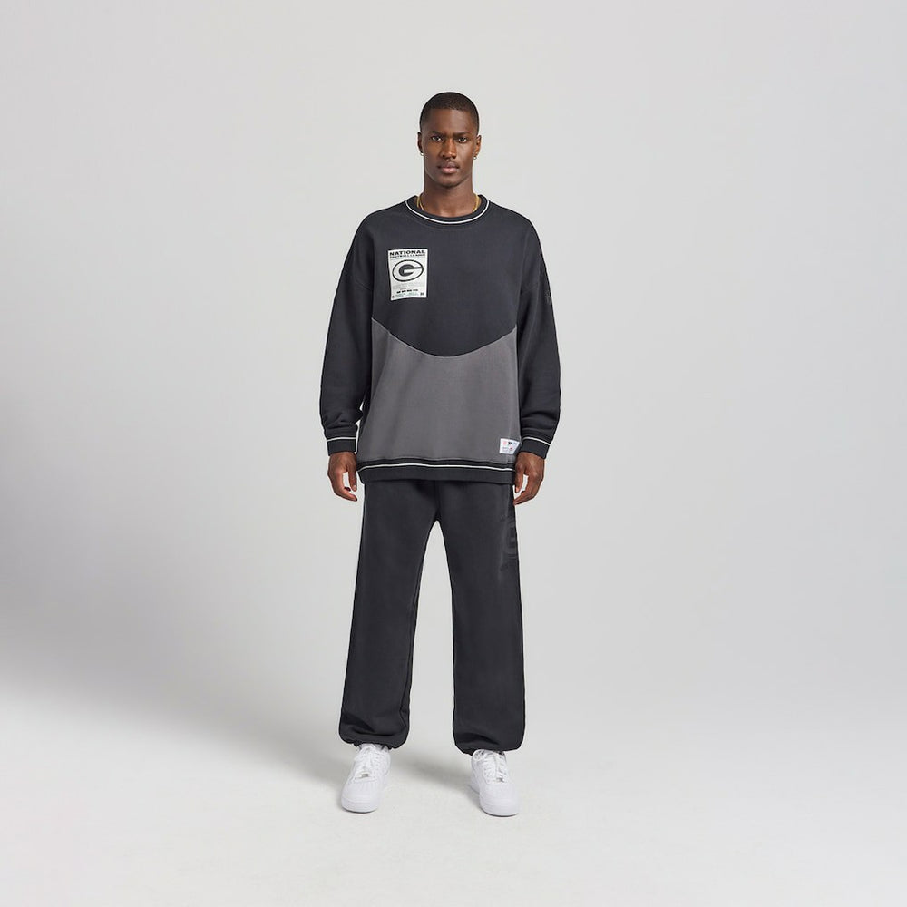 Green Bay Packers Off Season x NFL Unisex Fleece Sweatshirt - Black Sweatshirts