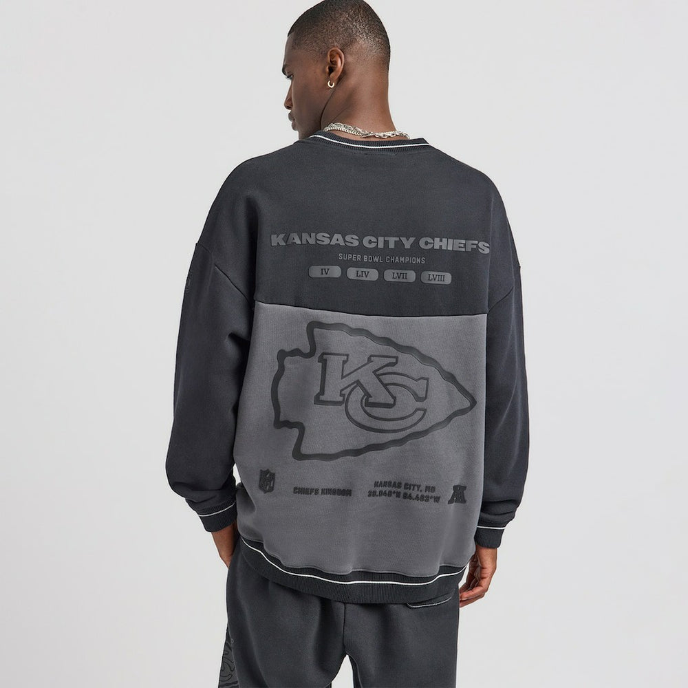 Kansas City Chiefs Off Season x NFL Unisex Fleece Sweatshirt - Black Sweatshirts