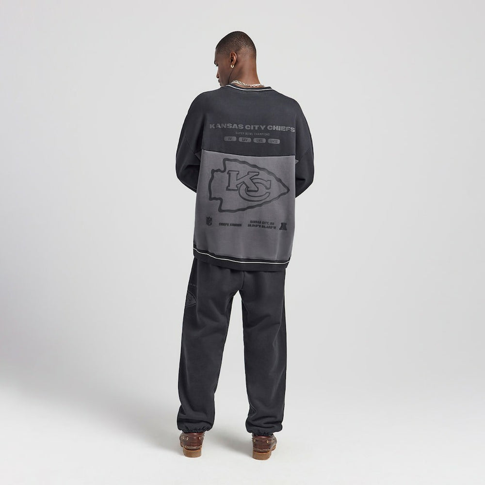 Kansas City Chiefs Off Season x NFL Unisex Fleece Sweatshirt - Black Sweatshirts