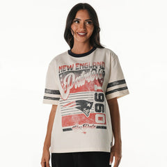New England Patriots The Wild Collective Women's Vintage Drop Shoulder Oversized Boyfriend T-Shirt - Cream T-shirts