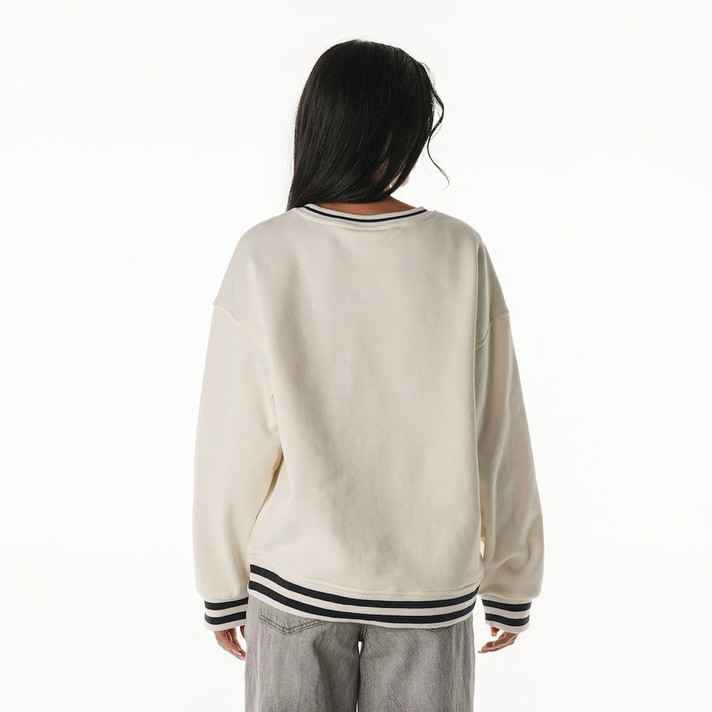 New England Patriots The Wild Collective Women's Oversized Vintage French Terry Sweatshirt - Cream Sweatshirts