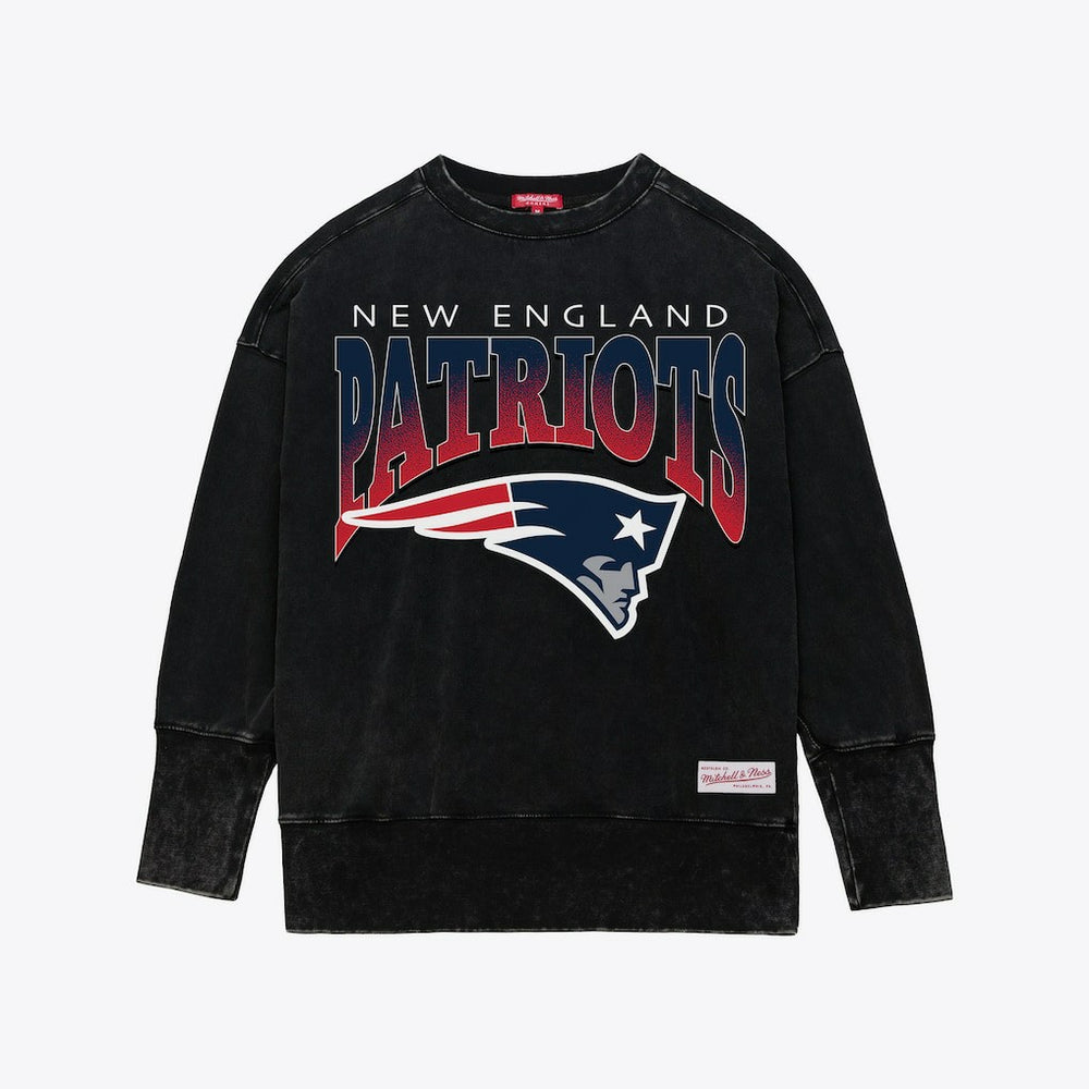 New England Patriots Women's Delineate Mineral Wash Crewneck Sweatshirt - Black Sweatshirts