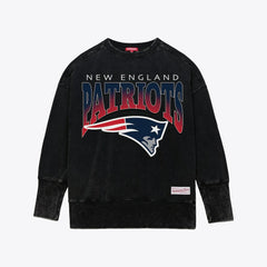 New England Patriots Women's Delineate Mineral Wash Crewneck Sweatshirt - Black Sweatshirts