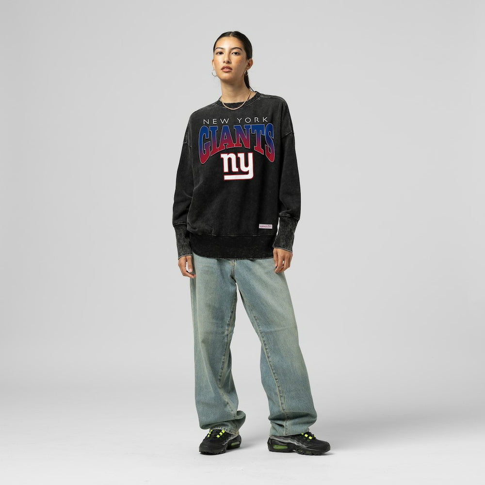 New York Giants Women's Delineate Mineral Wash Crewneck Sweatshirt - Black Sweatshirts