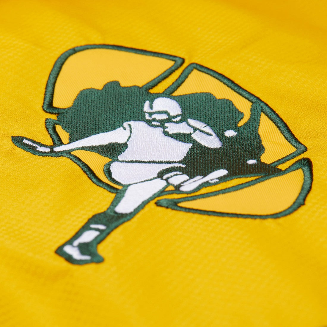 Green Bay Packers Tie Breaker Vintage Logo Lightweight Anorak Half-Zip Windbreaker - Gold/Green Windbreaker