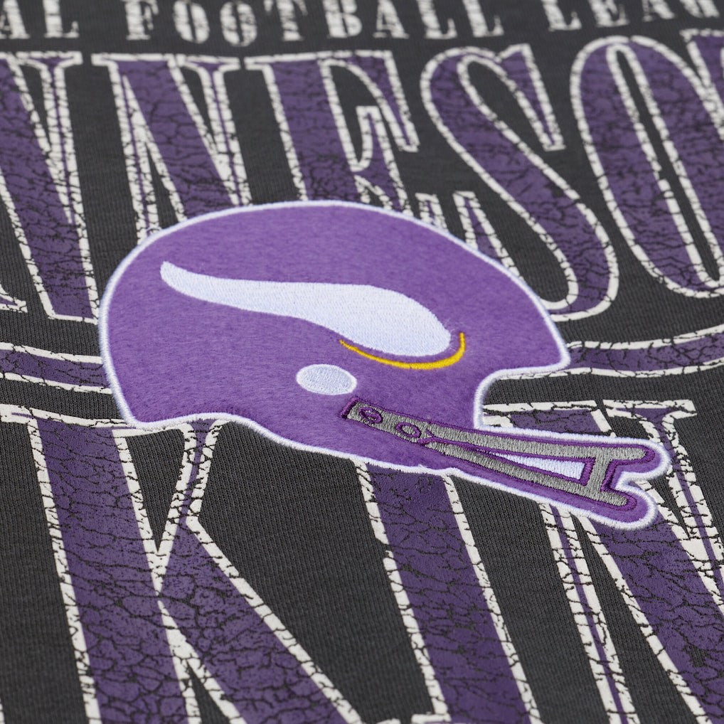 Minnesota Vikings Downtown Crew Vintage Logo Sweatshirt - Black Sweatshirts